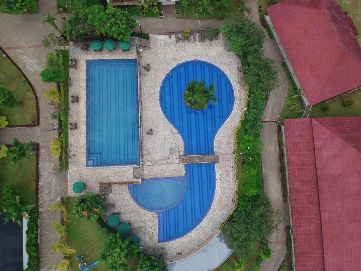 Taman Bukit Palem Resort Bogor Buitenkant foto