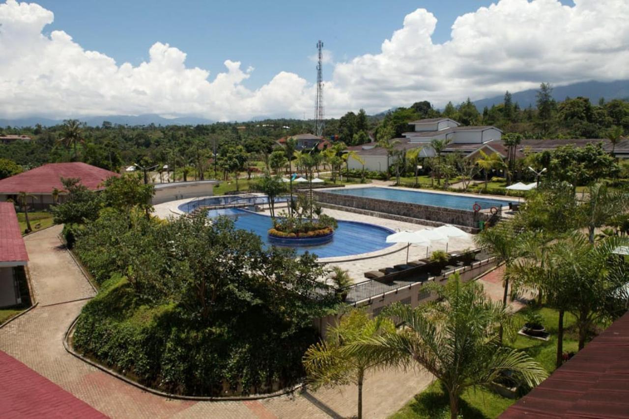 Taman Bukit Palem Resort Bogor Buitenkant foto