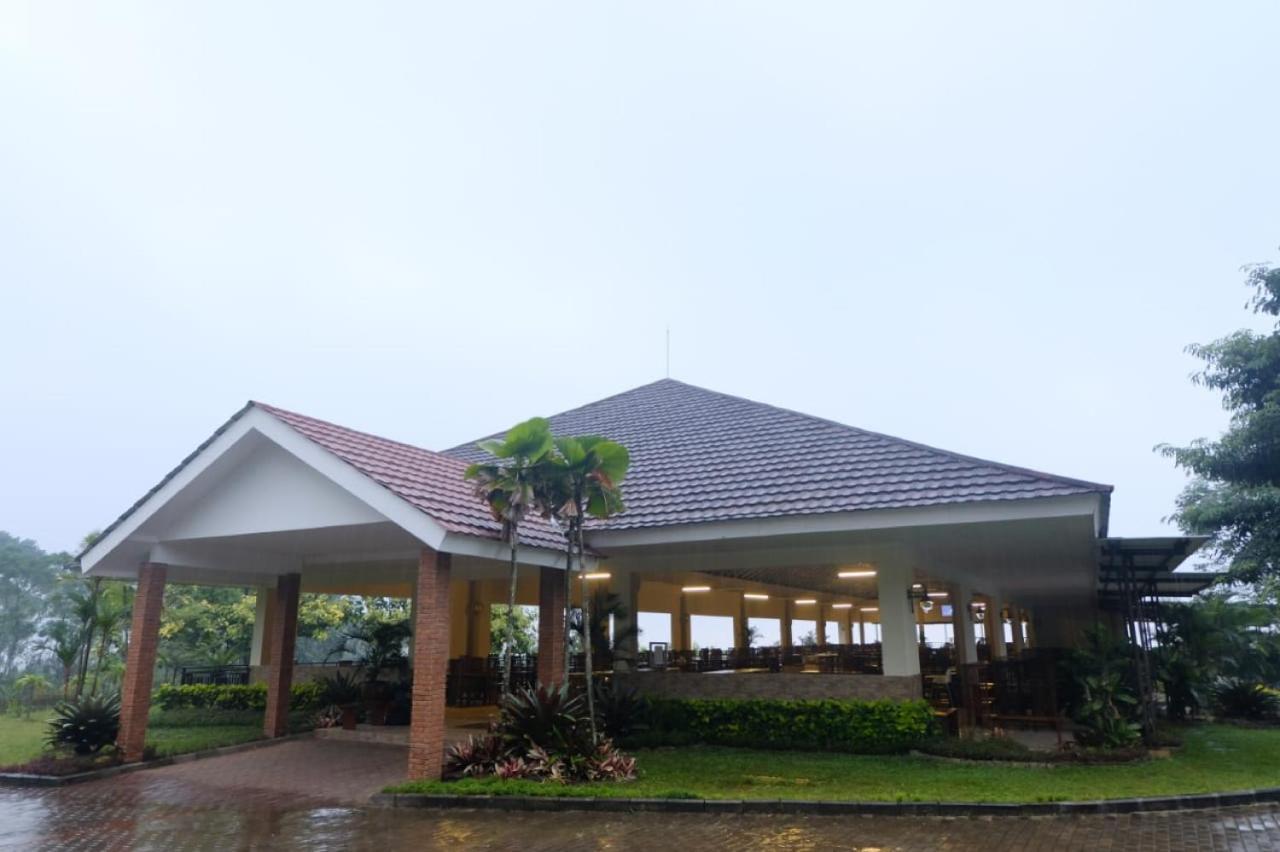 Taman Bukit Palem Resort Bogor Buitenkant foto