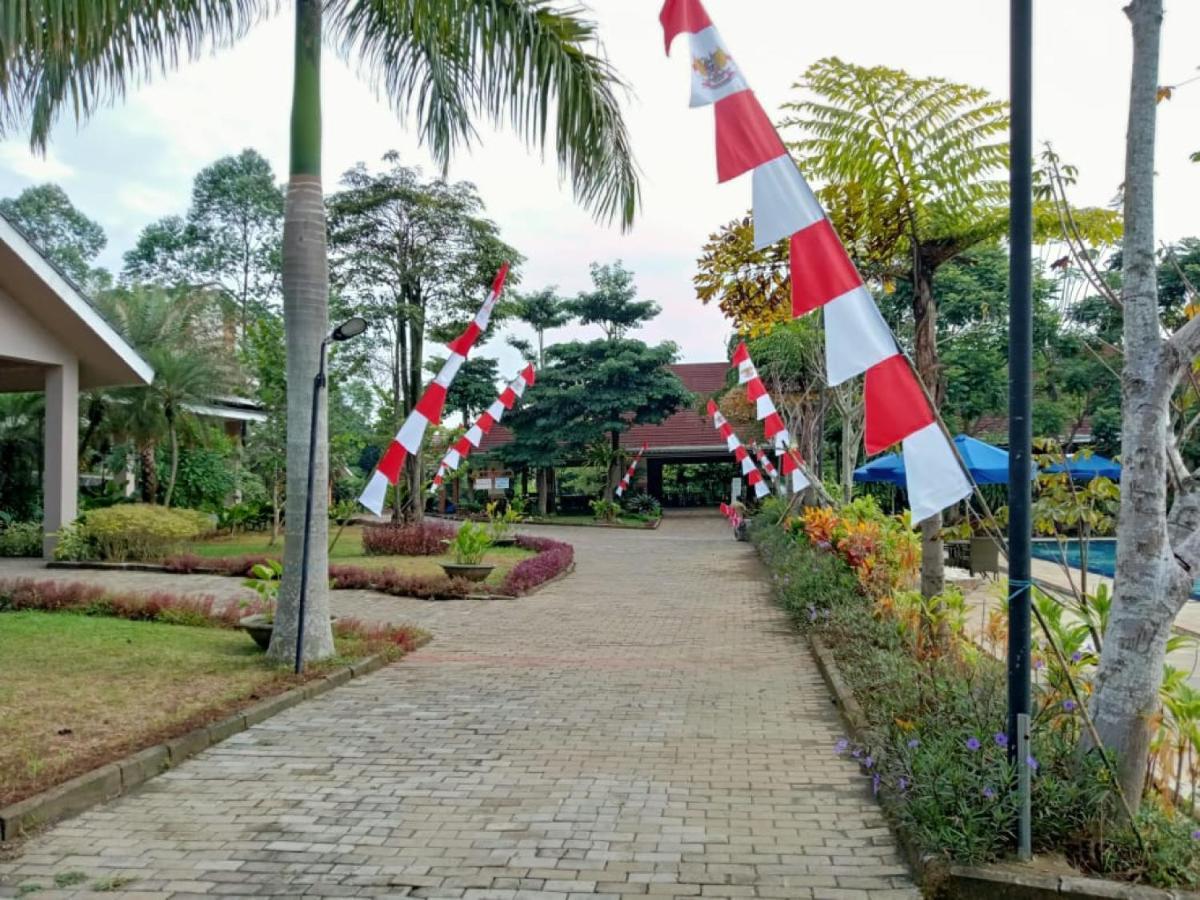 Taman Bukit Palem Resort Bogor Buitenkant foto